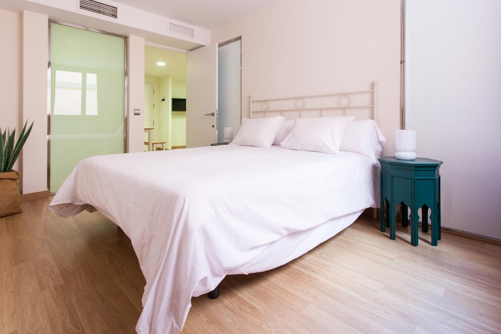 Apartments Ole - Albareda 24 Sevilha Quarto foto
