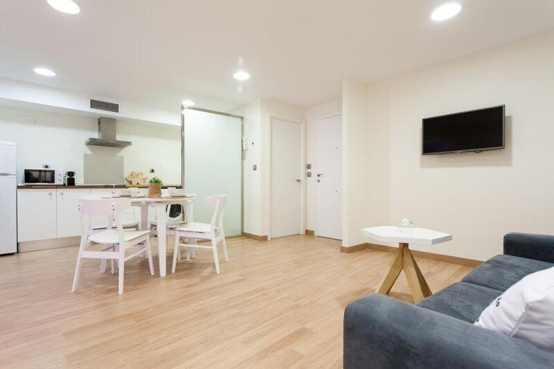 Apartments Ole - Albareda 24 Sevilha Exterior foto